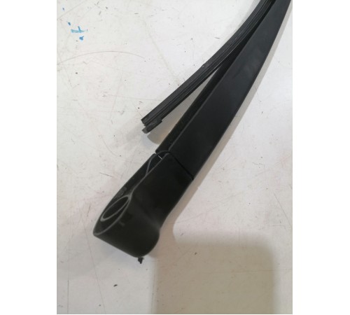 Поводок стеклоочистителя задний