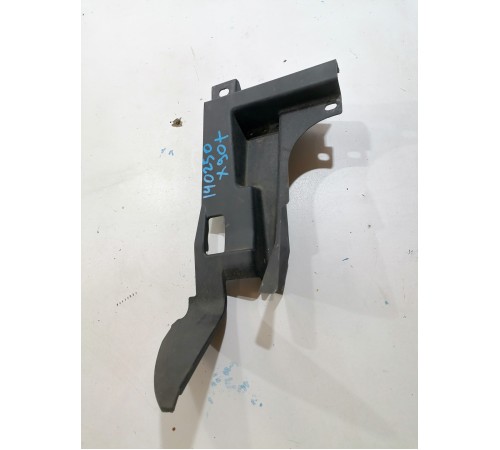 Накладка жабо левая