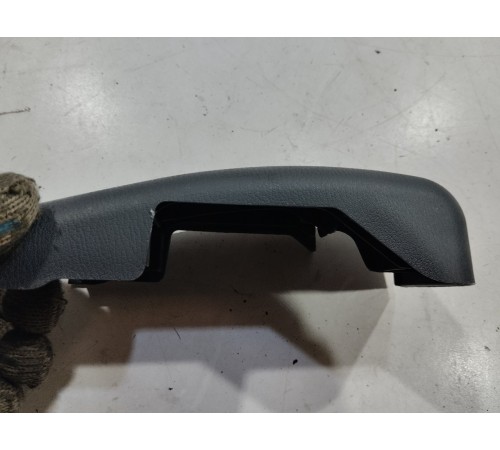 Накладка крепления сиденья задняя правая