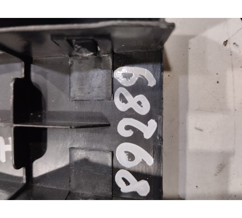 Накладка крепления сиденья задняя правая