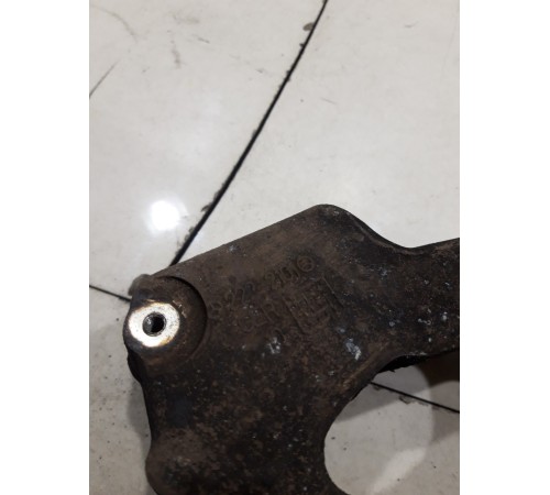 Кулак поворотный(передний левый)