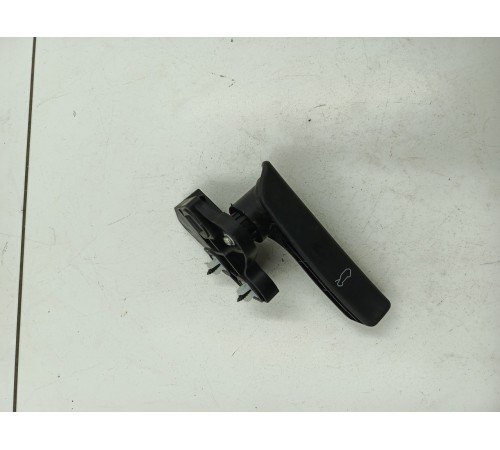 Ручка открывания капота