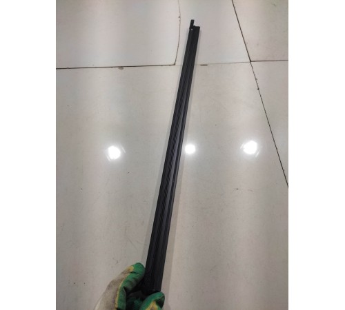 Уплотнитель стекла (задний левый внутренний)