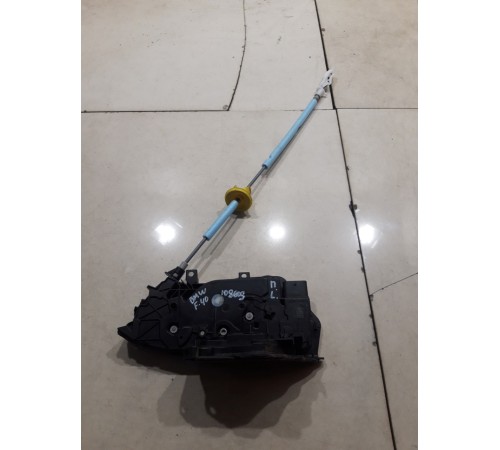 Замок двери (передний левый)