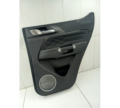 Обшивка двери задняя правая