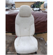 Сиденье переднее левое