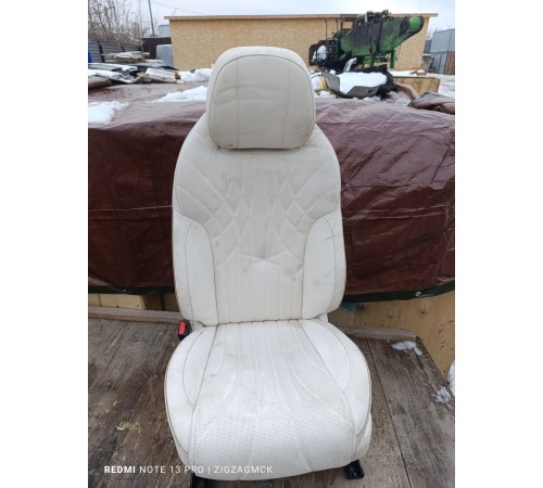 Сиденье переднее левое