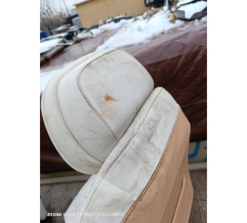 Сиденье переднее левое