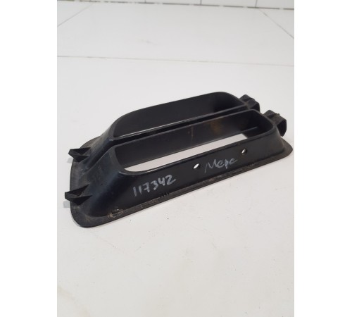 Воздуховод бампера правый