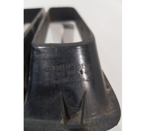 Воздуховод бампера правый