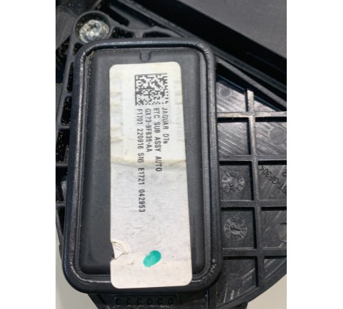 Педаль акселератора