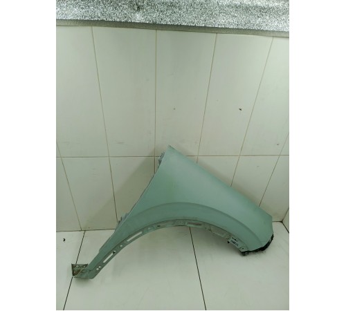 Крыло переднее правое