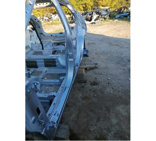 Порог со стойкой левый