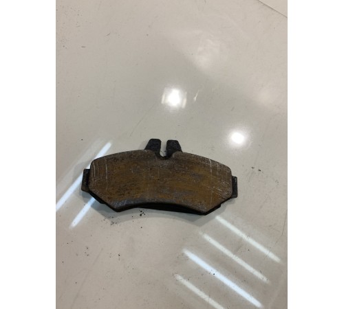 Тормозные колодки (передние)