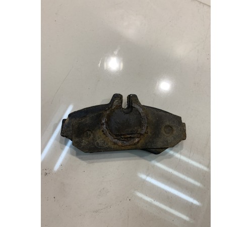 Тормозные колодки (передние)