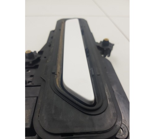 Ручка двери передняя правая