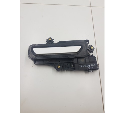 Ручка двери передняя правая