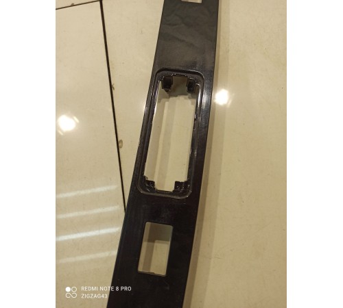 Накладка крышки багажника(верхняя)