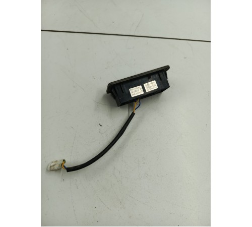 Кнопка открывания багажника