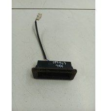 Кнопка открывания багажника