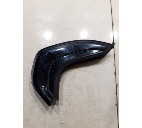 Молдинг крыла задний правый верхний