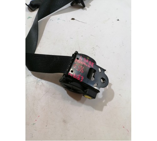 Ремень безопасности третьего ряда левый