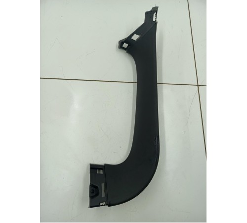 Обшивка двери крышки багажника правая