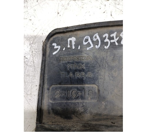 Брызговик (задний правый)