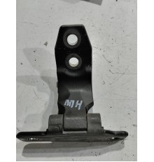 Петля двери(передняя правая нижняя)