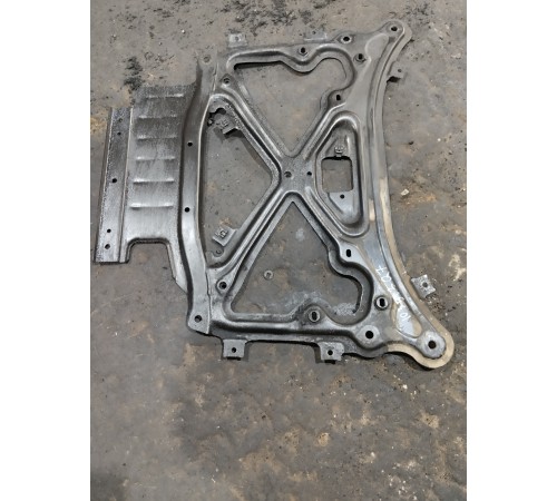 Кронштейн защиты картера