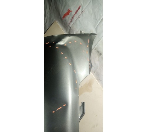 Крыло переднее правое