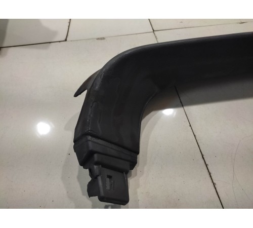 Обшивка двери багажника (левая)