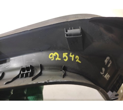 Обшивка двери багажника (левая)