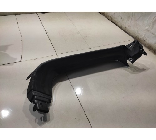 Обшивка двери багажника (левая)