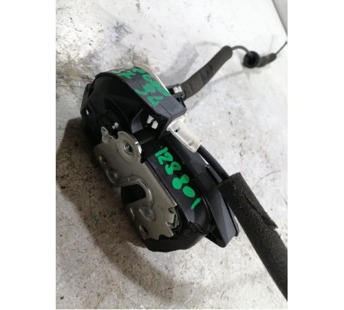 Замок двери задний левый