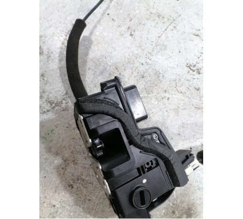 Замок двери задний левый