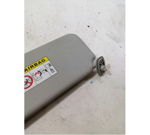 Козырек солнцезащитный правый