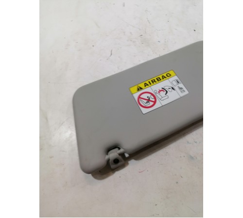 Козырек солнцезащитный правый