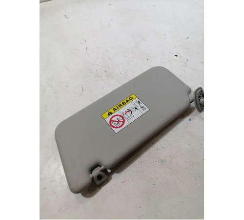 Козырек солнцезащитный правый