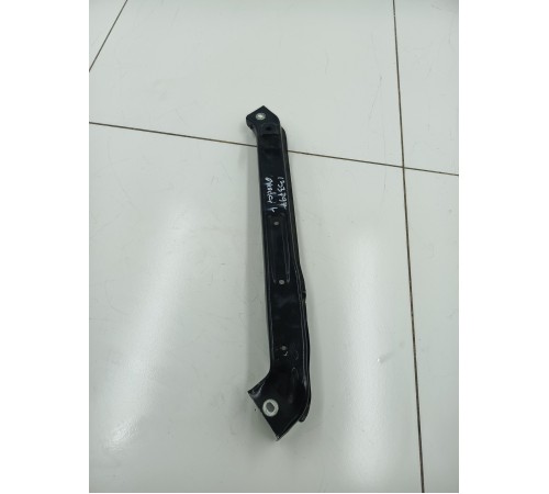 Кронштейн кузова передний левый