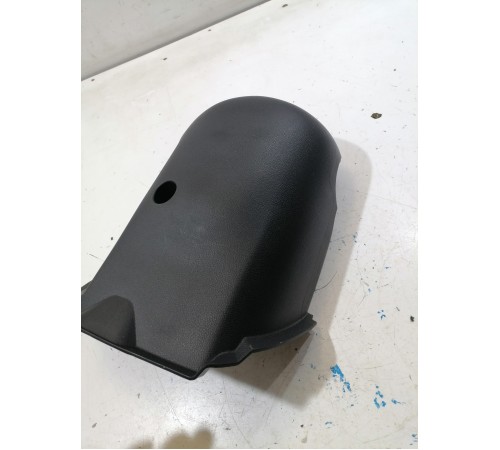 Кожух рулевой колонки нижний