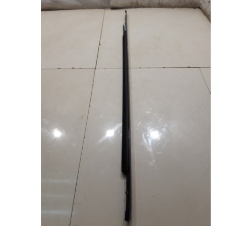 Уплотнитель стекла (задний, левый, внешний)