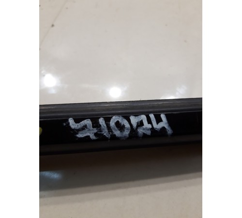 Уплотнитель стекла (задний, левый, внешний)