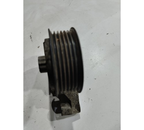 Ролик натяжителя