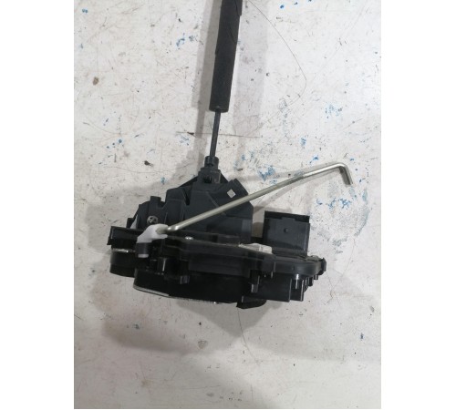 Замок двери задний левый