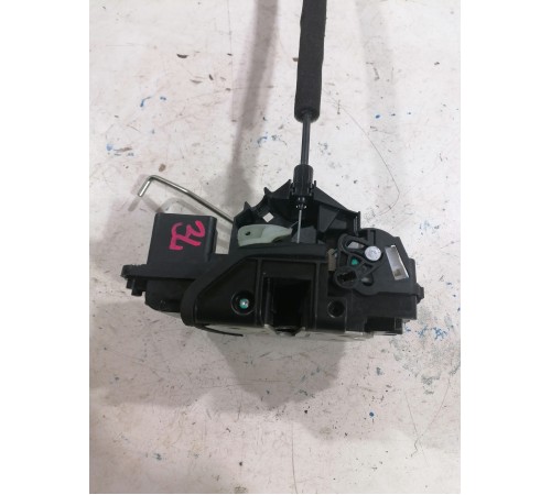 Замок двери задний левый