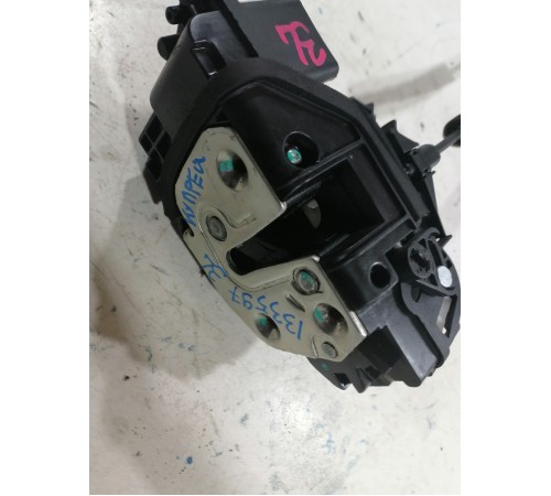 Замок двери задний левый