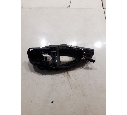 Ручка двери (задняя левая внешняя)