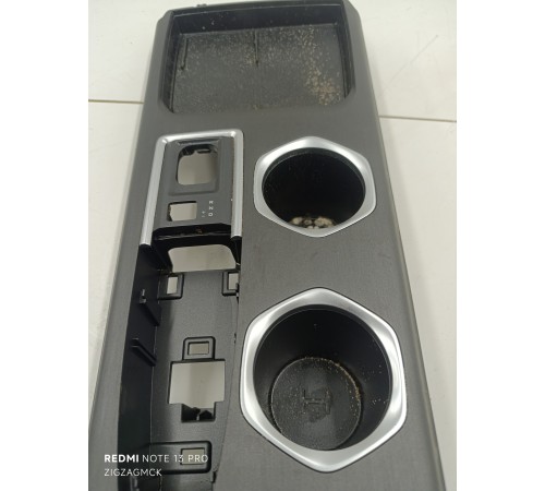 Накладка центральной консоли селектора КПП