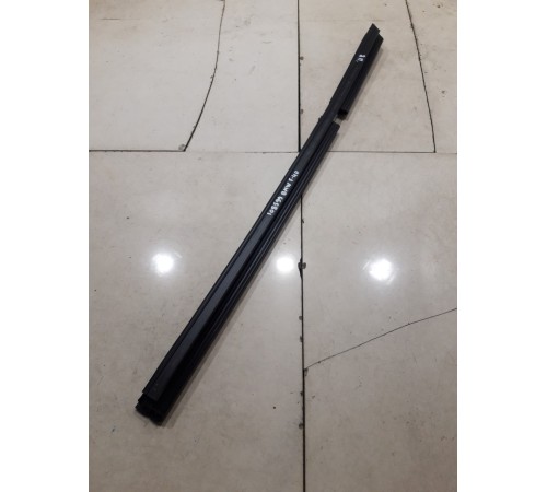 Уплотнитель стекла (задний правый внутренний)